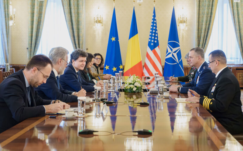 Primirea Generalului Alexus G Grynkewich de catre nicusor dan defendar