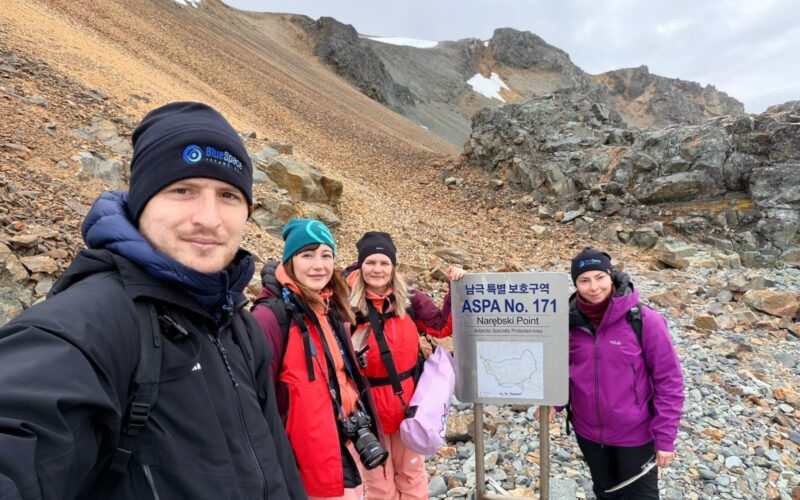 Cercetătorii români au ajuns la capătul lumii în Antarctica și s-au întors cu rezultate științifice importante defendar