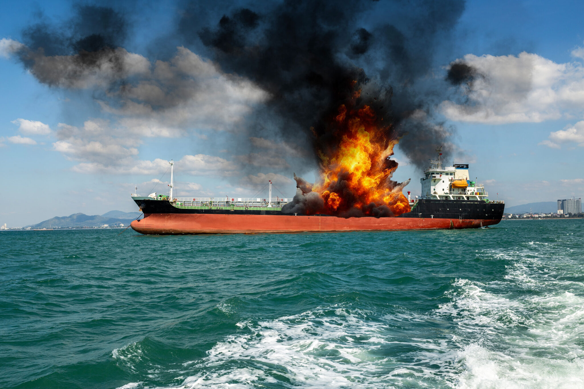 atac nava golf petrol hurmuz iran defendar