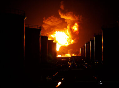 explozie petrol rafinarie razboi defendar