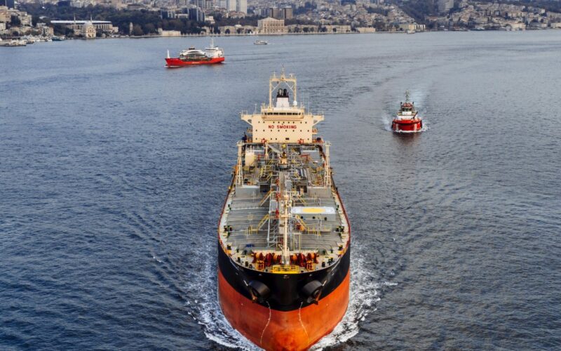 cargo ship defendar